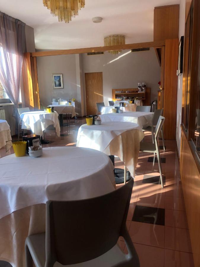 Albergo Casa Dell'Ospite Брешия Экстерьер фото