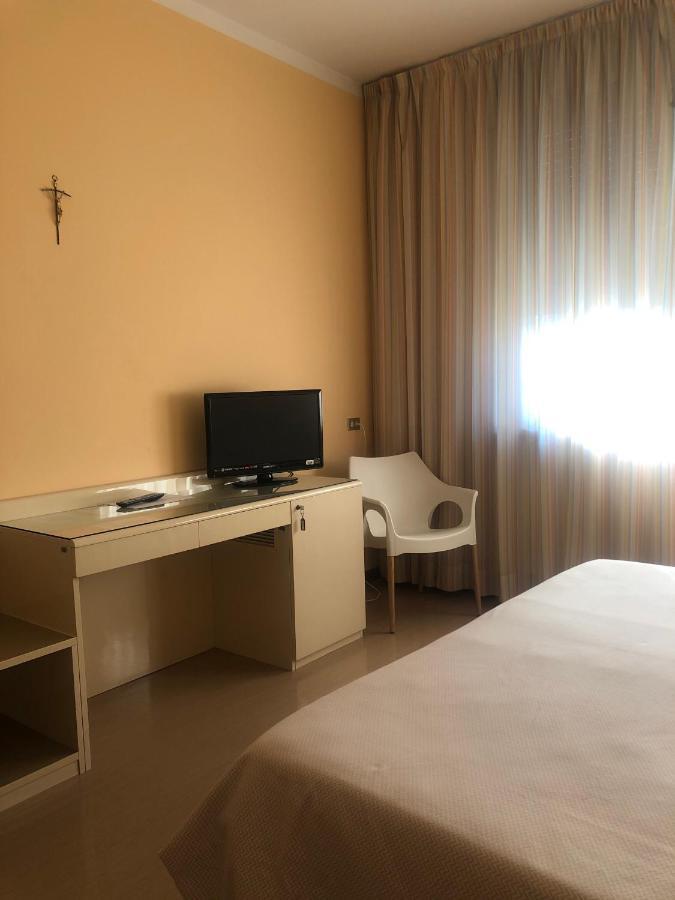 Albergo Casa Dell'Ospite Брешия Экстерьер фото